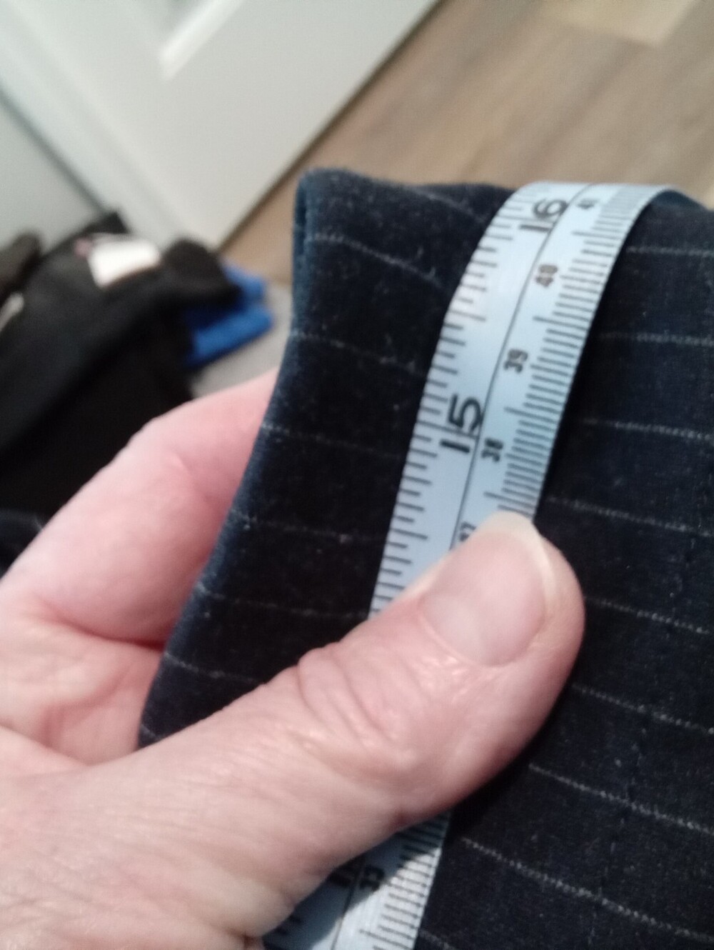 Rafaella Crop Wide Leg Trousers Sz 8 Patch Pocket Dark NavyBlue w/Gray Pinstripe - Picture 8 of 10